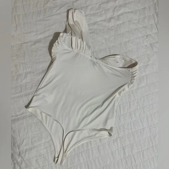 Body Contour Compression Silky One Shoulder Twist Thong Bodysuit - Picture 7 of 7